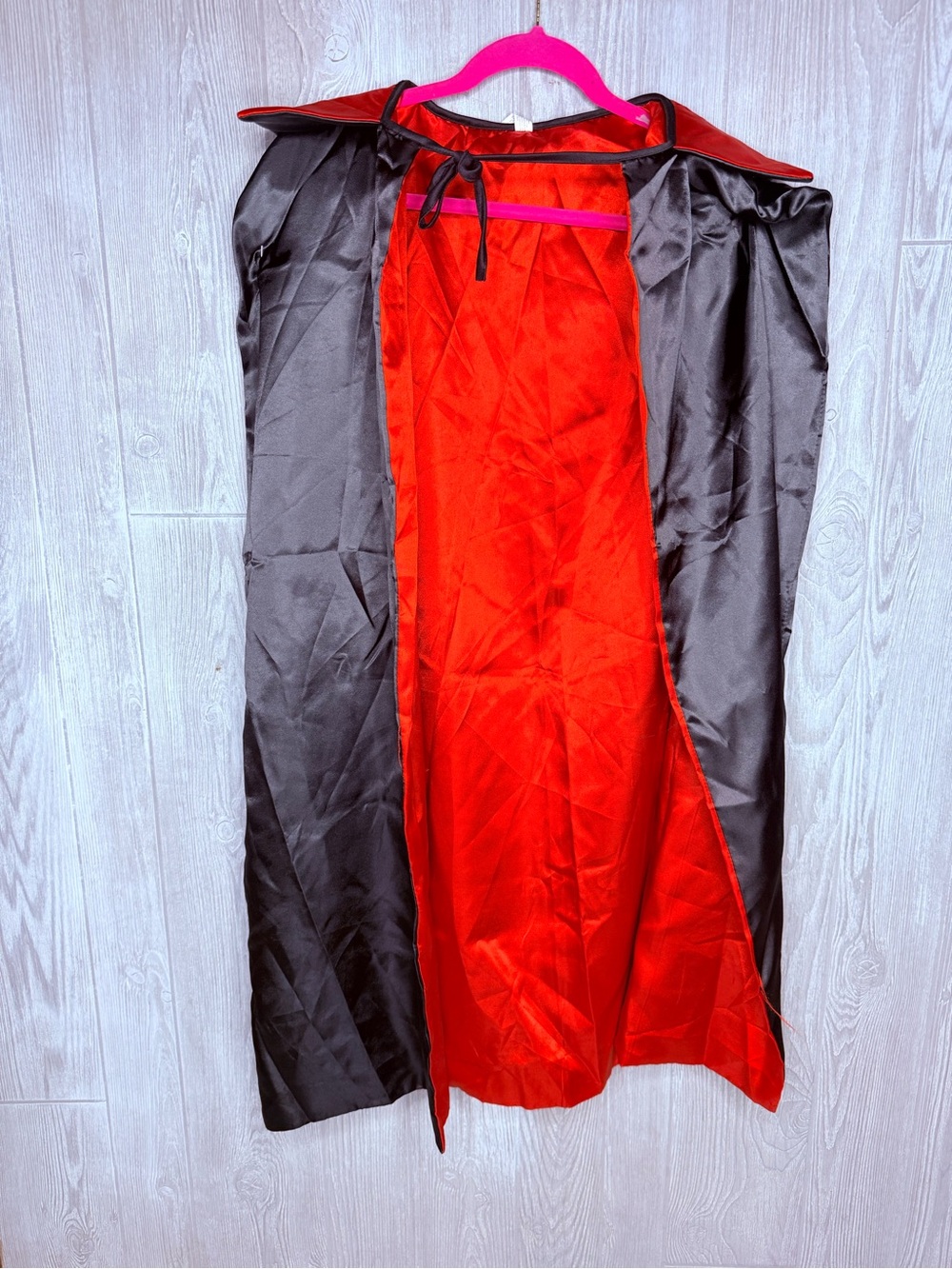 Costumesusa Dracula red and black Halloween costume cape cosplay